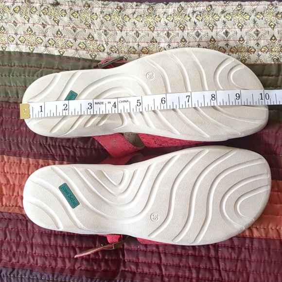 JOSEF SEIBEL* red size 39 slip on comfort side buckle rubber sole ladies sandals - Picture 8 of 15